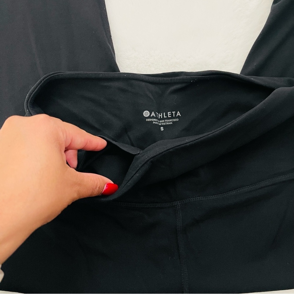 Athleta Classic Cropped Black Active Leggings - Picture 5 of 6